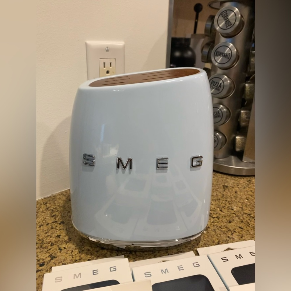 Smeg 7 pcs knife set